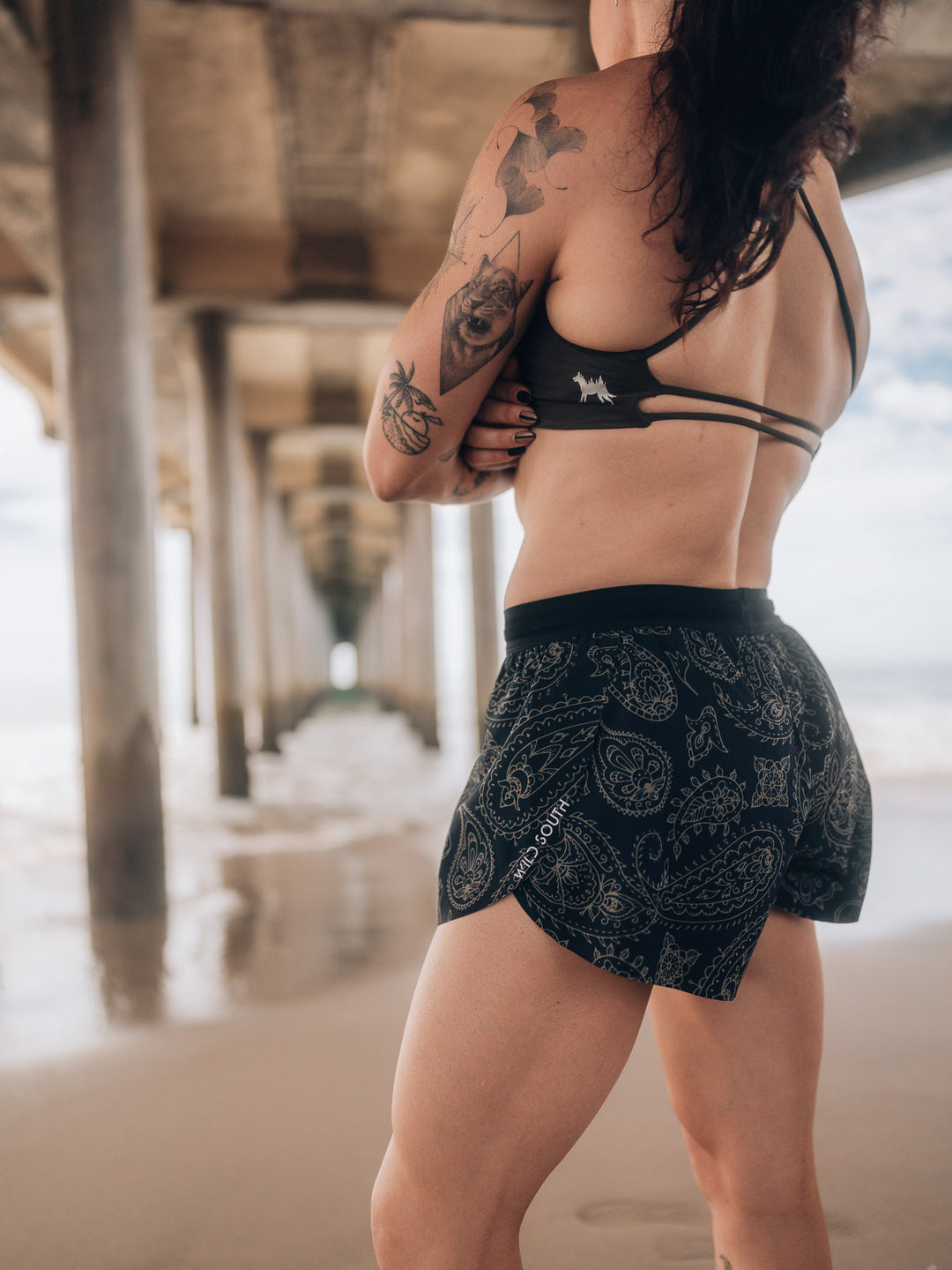 #color_black-paisley