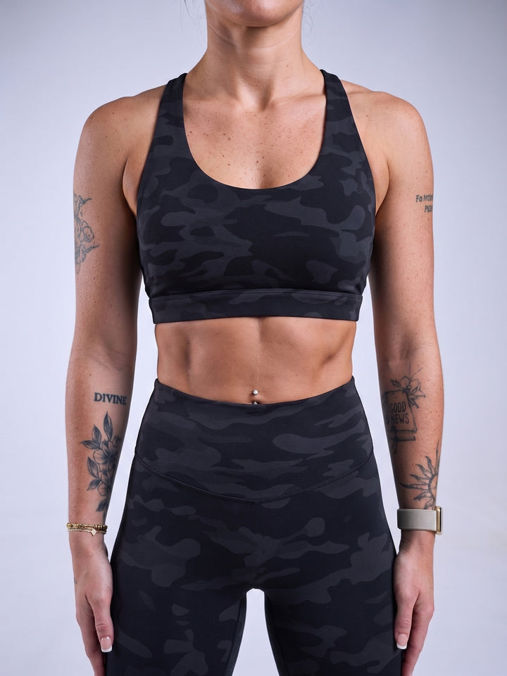 #color_black-camo