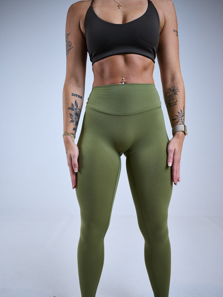 Wild South Apparel Infinity Legging in Olive – squat-proof, pet hair resistant 7/8 leggings – 