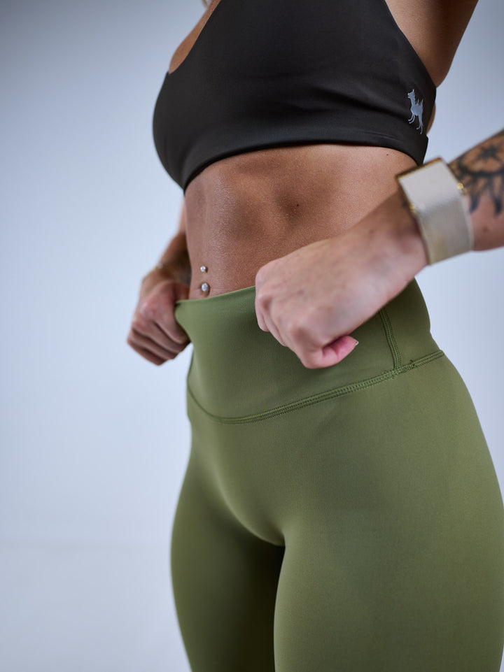 Wild South Apparel Infinity Legging in Olive – squat-proof, pet hair resistant 7/8 leggings – 